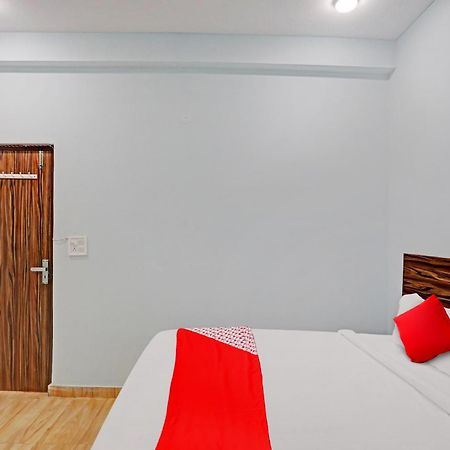 Hotel O Surya Gold Guest House Najafgarh Dış mekan fotoğraf