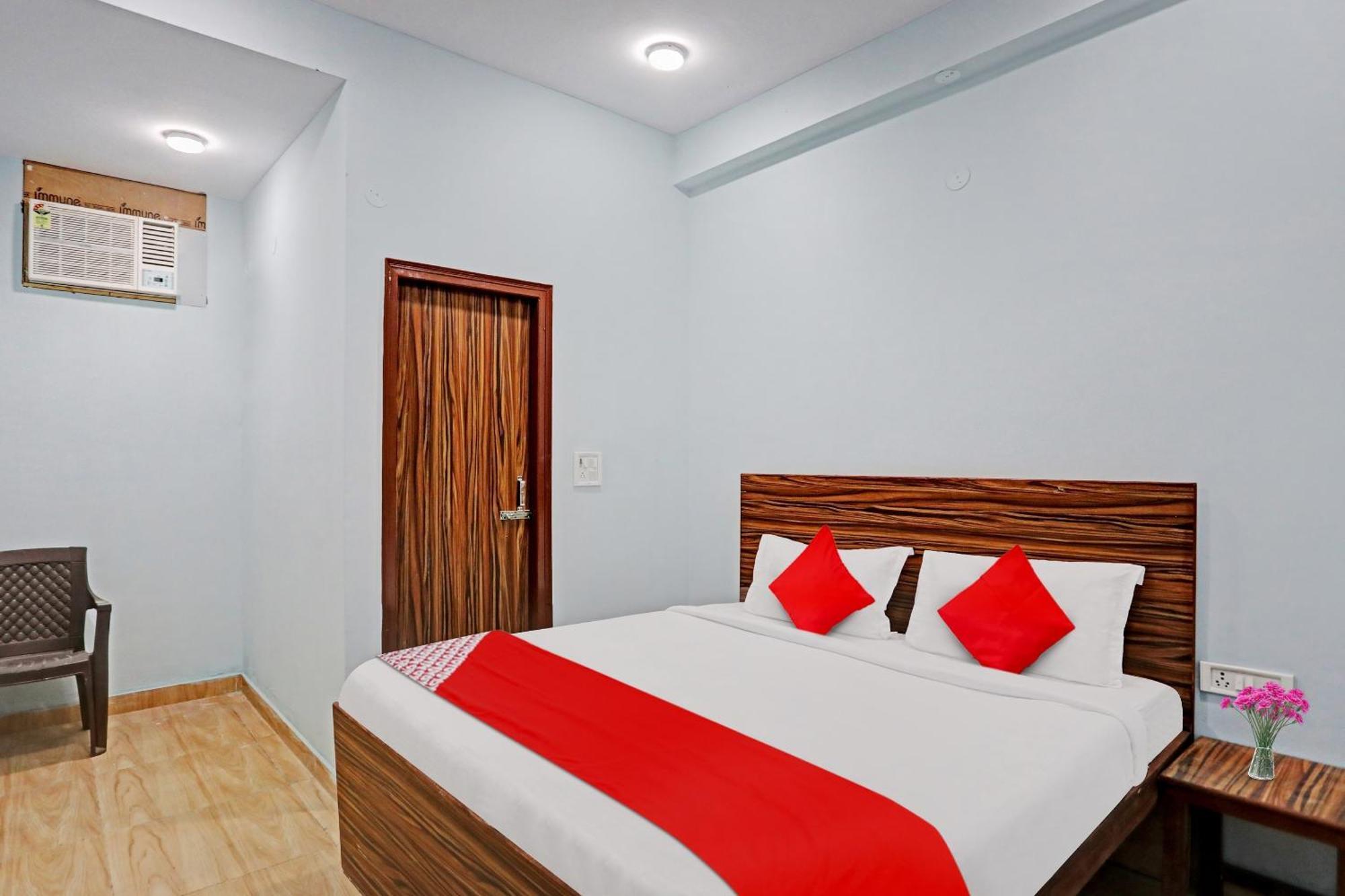 Hotel O Surya Gold Guest House Najafgarh Dış mekan fotoğraf